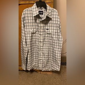 Wrangler button down shirt